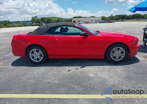 2013 Ford Mustang V6 from USA, damaged, VIN 1ZVBP8EM3D5224738